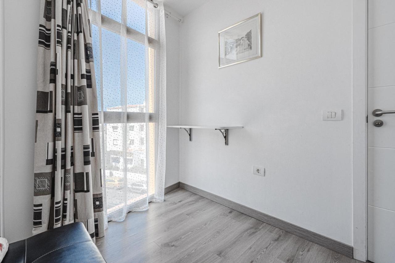 Family Apartment With 3 Bedrooms And Balcony Near Los Gigantes And Ocean Puerto de Santiago  Exterior photo